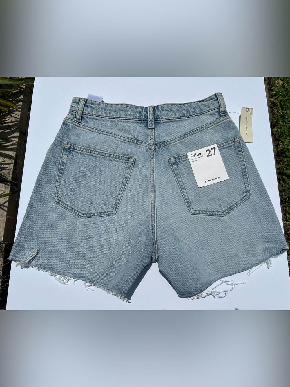 NWT🌷(27) Reformation Saige High-Rise Denim Shorts - Picture 5 of 13